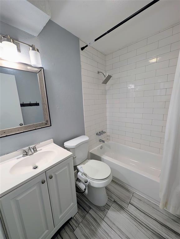 Building Photo - 4431 Whispering Valley Dr