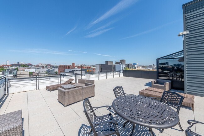 Building Photo - 1405 Frankford Ave