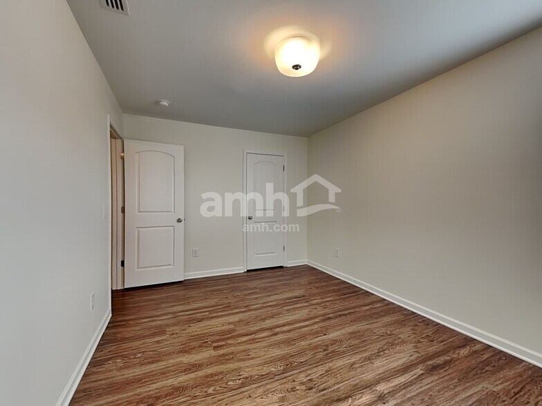 Building Photo - 5705 Oakgate Dr