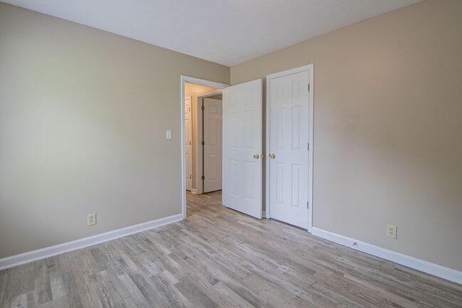 Building Photo - 1629 Hannibal Dr