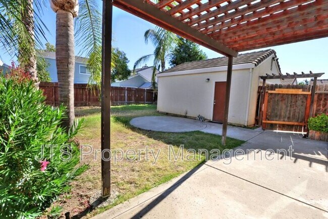 Building Photo - 6620 Verandah Ct
