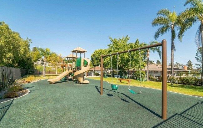 Building Photo - 6337 Caminito Andreta