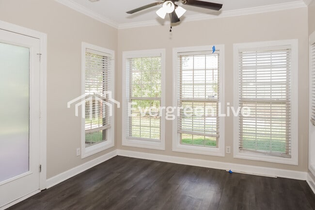 Building Photo - 107 SW Properzi Wy