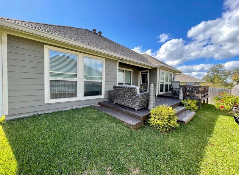 Building Photo - 122 Green Haven Dr