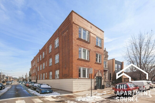 Building Photo - 2315 N Albany Ave