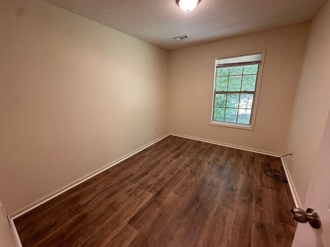 Building Photo - 119 Premiere Ct