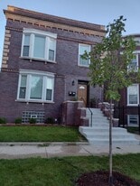 Building Photo - 365 E 70th St