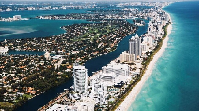 Building Photo - 6423 Collins Ave