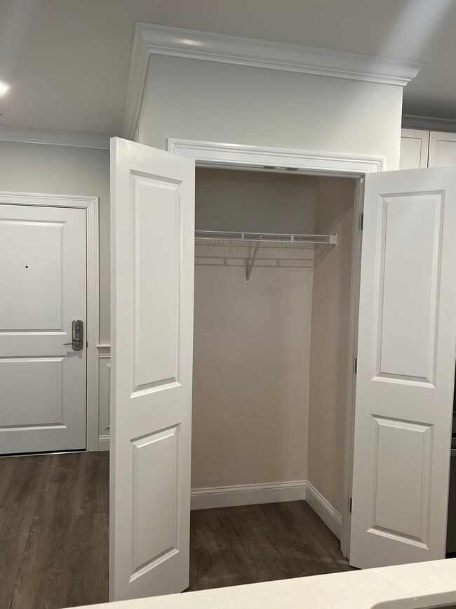 Building Photo - 320 Middlesex Ave