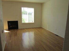 Building Photo - 1710 Lancaster Ave