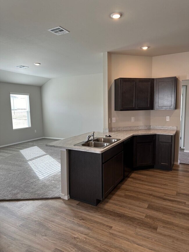 Building Photo - Make Morgan Glen Home! Preleasing This Three-Bedroom, Two-Bath Beauty Now