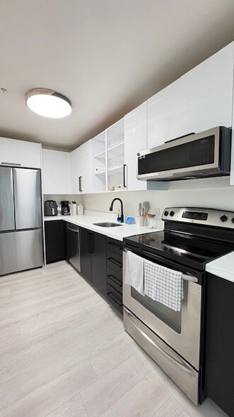 Building Photo - 7501 E Treasure Dr