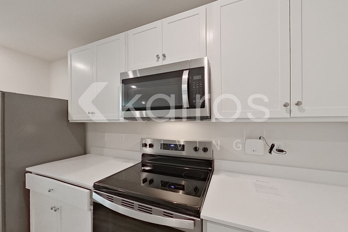 Building Photo - 137 Inez Ave