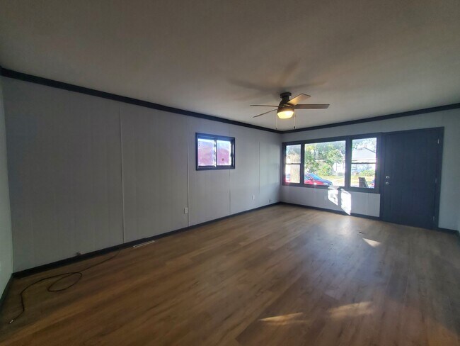 Building Photo - 2646 Reynolds St