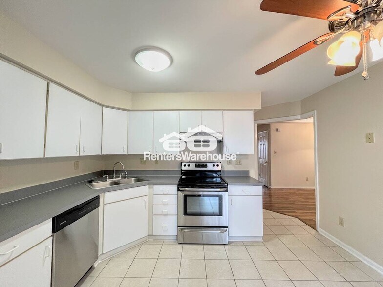 Building Photo - 539 Seahorse Run