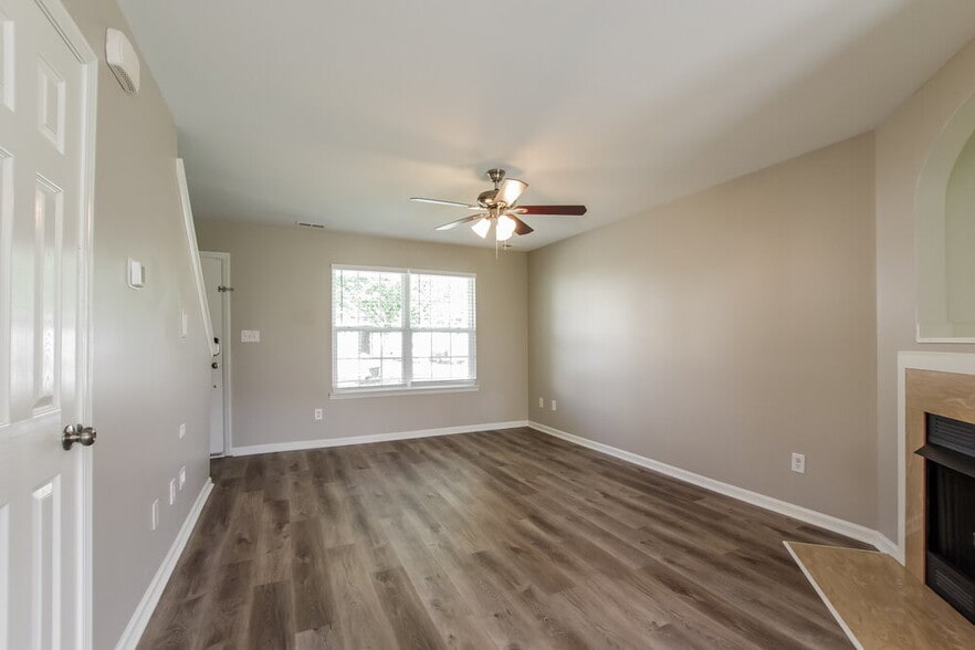 Building Photo - 1109 Ametrine Ln