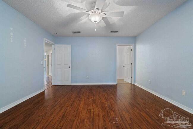 Building Photo - 547 Shiloh Dr
