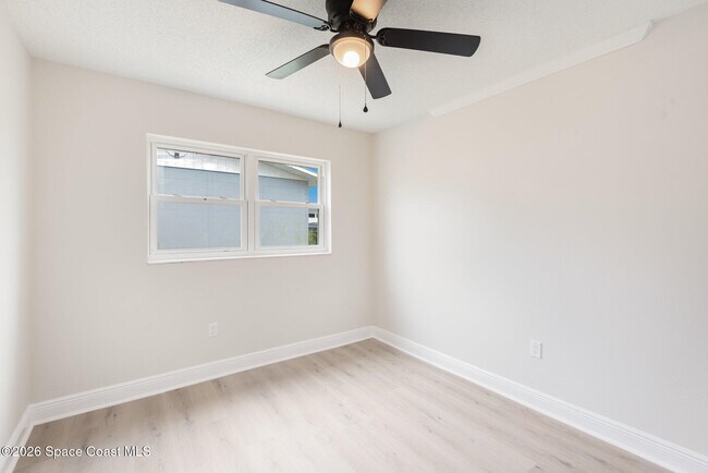 Building Photo - 1650 Leach Cir
