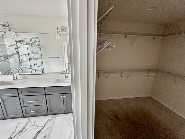 Building Photo - Stylish 4BR | 3BA Home with Den, Fenced Ba...