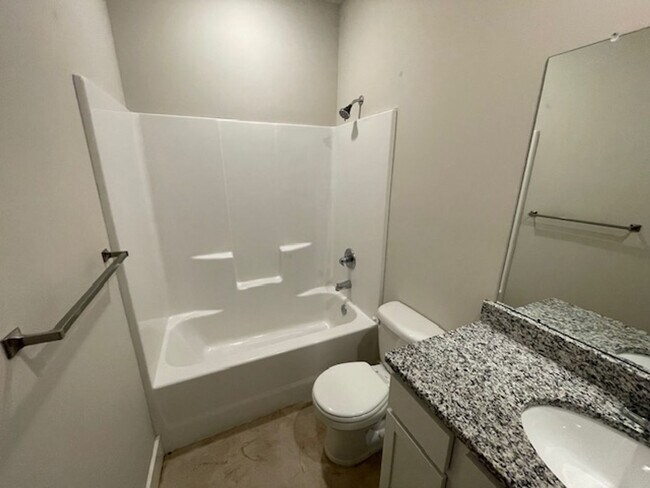 Building Photo - 2906/08 W 55th