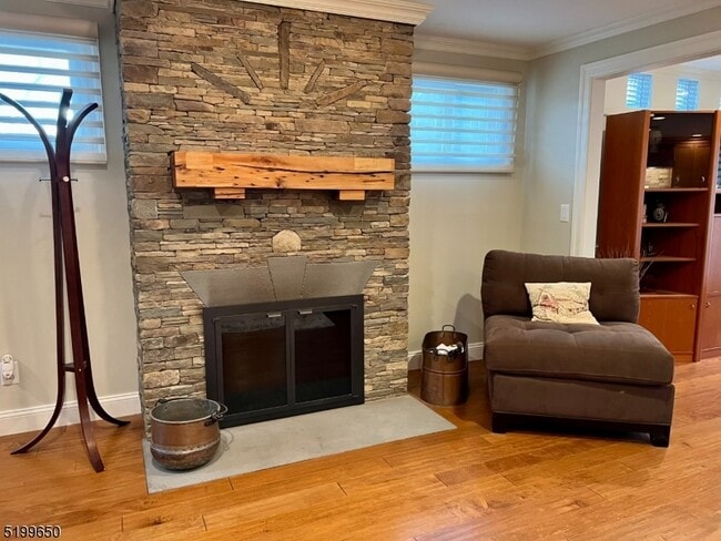 Building Photo - 132 Lakeshore Dr