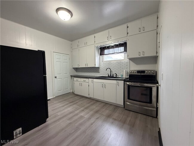 Building Photo - 1013 Prospect St NW