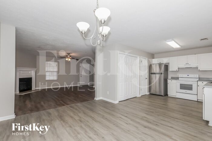 Building Photo - 311 Goldenrod Dr