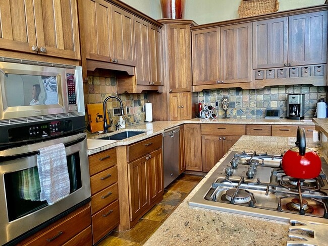 Building Photo - 97 Timberline Dr