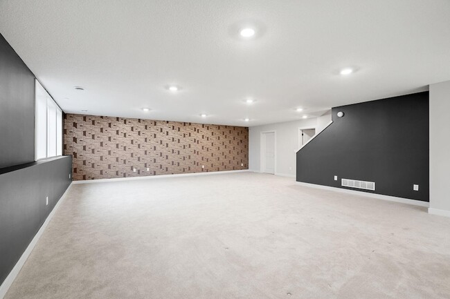 Building Photo - 18700 61st Ave N