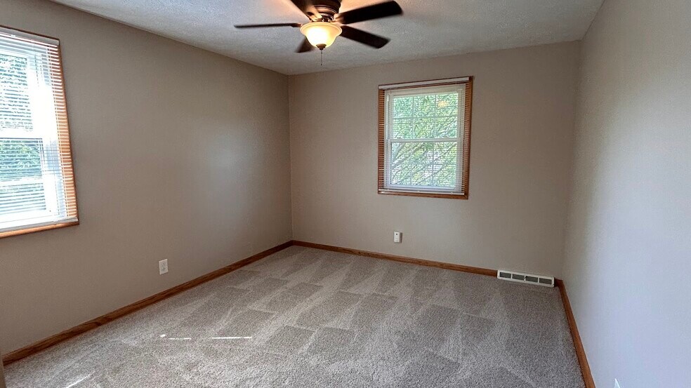 Building Photo - 479 Dohner Dr