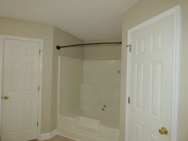 Building Photo - 5087 Cassia Dr