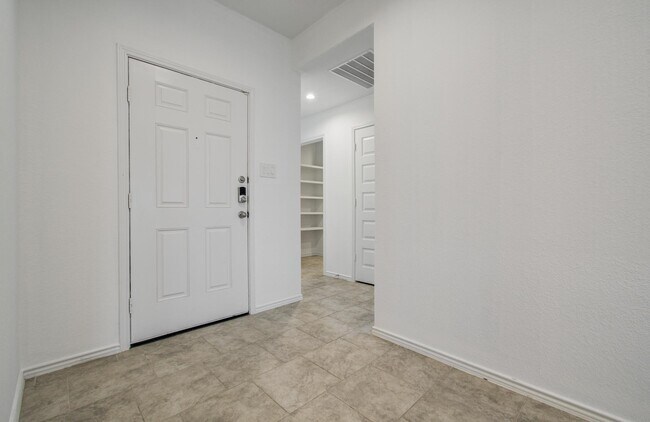 Building Photo - 1206 Cattle Chute Ct