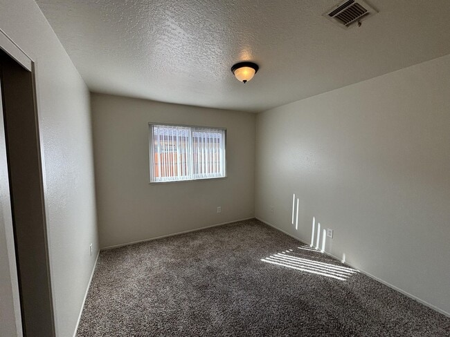 Building Photo - 3509 Shawnee Dr