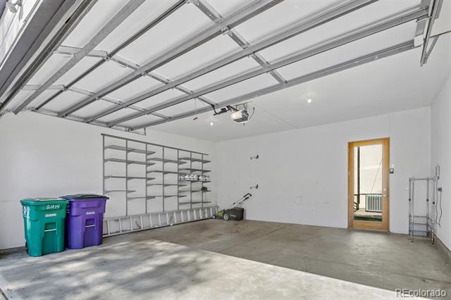 Building Photo - 2414 Glenarm Pl