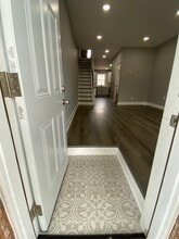 Building Photo - 334 Oldham St