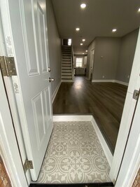 Building Photo - 334 Oldham St