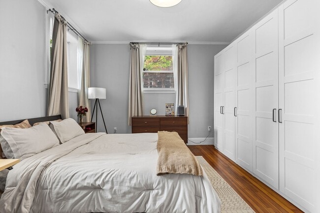 Building Photo - 195 Saint Paul St