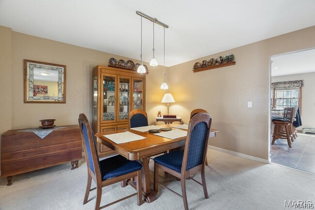 Building Photo - 2725 Timberline Dr