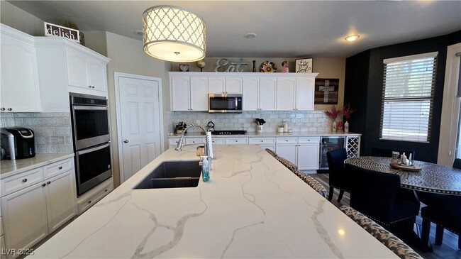 Building Photo - 9195 Arbor Glen St