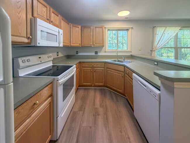 Building Photo - 2820 Barclay Wy