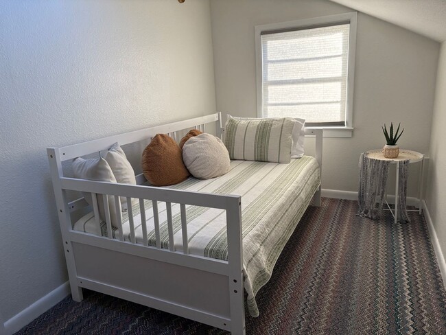 Building Photo - 2 Bedroom 2 Bath (+Bonus Bedoom) in Kill Devil Hills