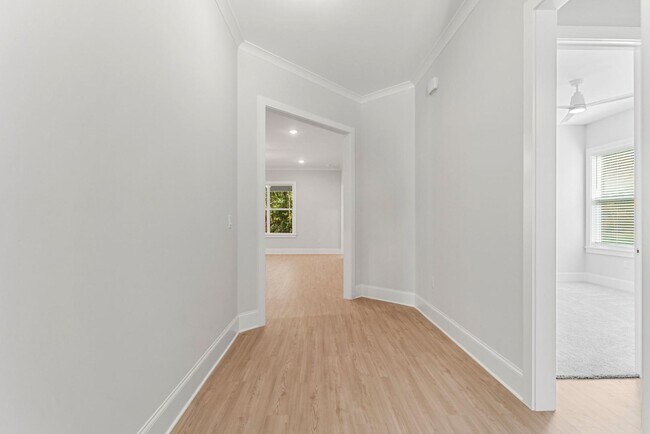 Building Photo - 287 J Hunter's Way S