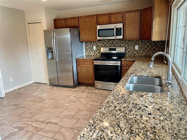 Building Photo - 1624 Shreveport Trail