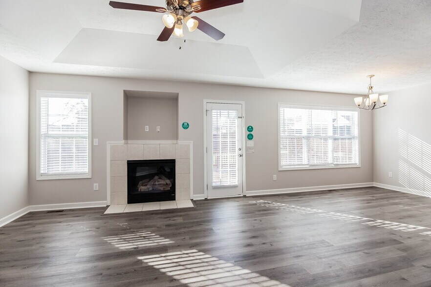 Building Photo - 634 Loch Lomond Cir