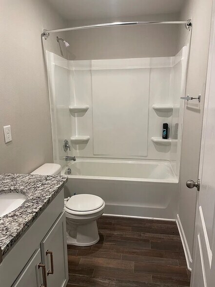 Building Photo - Room in House on Meredith Woods Ln