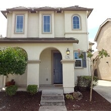 Building Photo - 1702 Brodea Ln