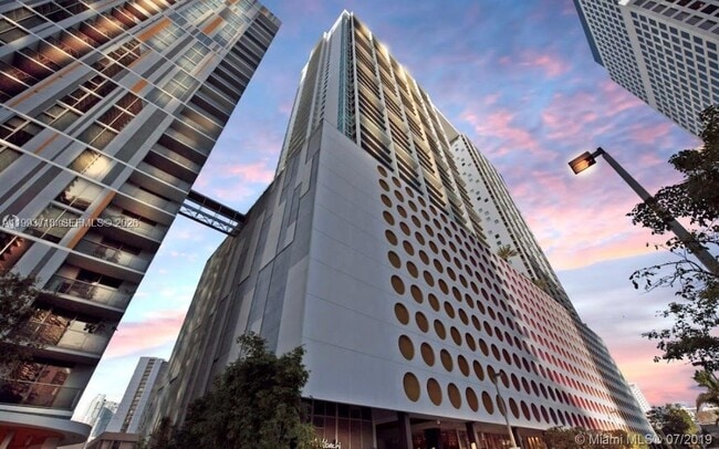 Building Photo - 500 Brickell Ave