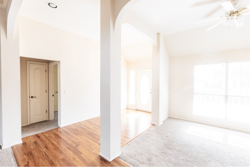 Building Photo - 11003 E 95th Pl N