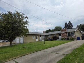 Building Photo - 12518 E Boone Ave