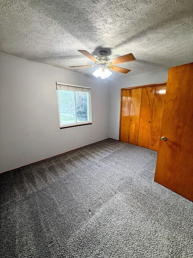 Building Photo - 4545-4549 Cynthia Dr